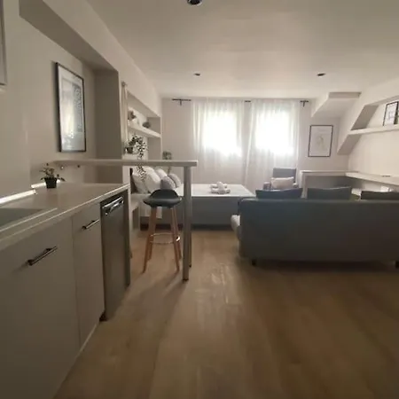 Next To Campus & Hospitals-thessaloniki Appartement Thessaloniki