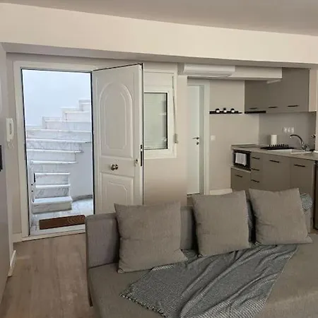 Appartement Next To Campus & Hospitals-thessaloniki *