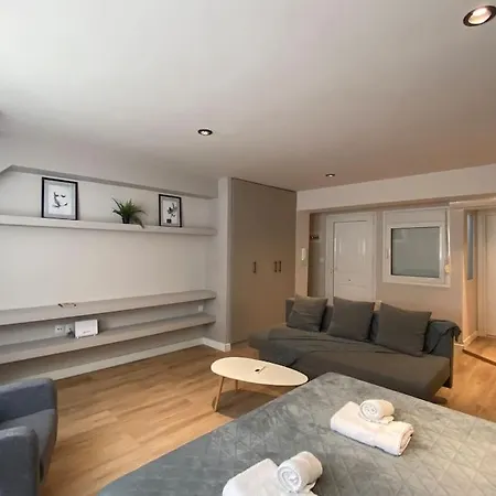 Appartement Next To Campus & Hospitals-thessaloniki *